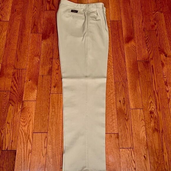 CALVIN KLEIN KHAKIS 100% COTTON 34”x34” - Picture 2 of 7
